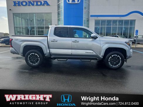 Used 2024 Toyota Tacoma TRD Sport w/ TRD Sport Upgrade Package image 1