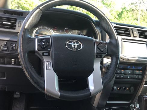 Used 2015 Toyota 4Runner Limited image 22