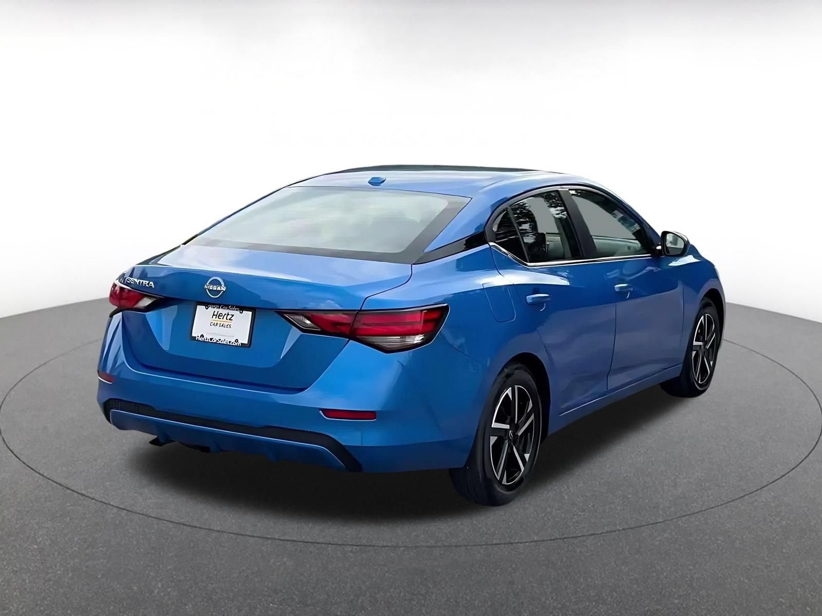 Used 2025 Nissan Sentra SV FWD image 13
