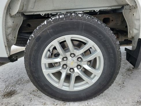 Used 2019 Chevrolet Silverado 1500 LT w/ Remote Start Package image 5