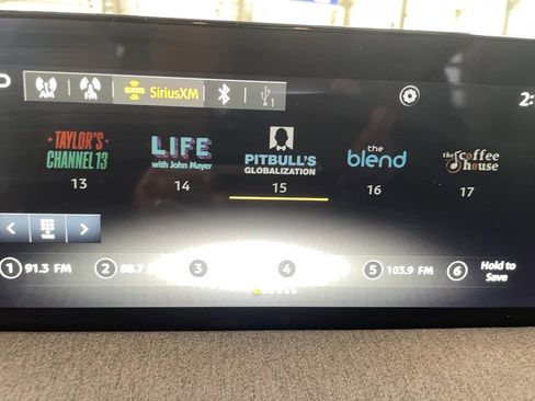 Used 2025 Nissan Kicks SV image 6