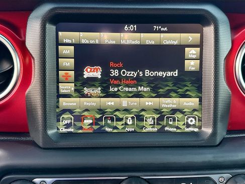 Used 2021 Jeep Wrangler Unlimited Rubicon AWD/4WD image 17