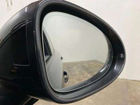Used 2023 Porsche Macan AWD/4WD image 90