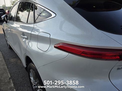 Used 2024 Toyota Venza Limited AWD/4WD image 8