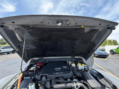 Used 2021 Jeep Gladiator Rubicon AWD/4WD image 48