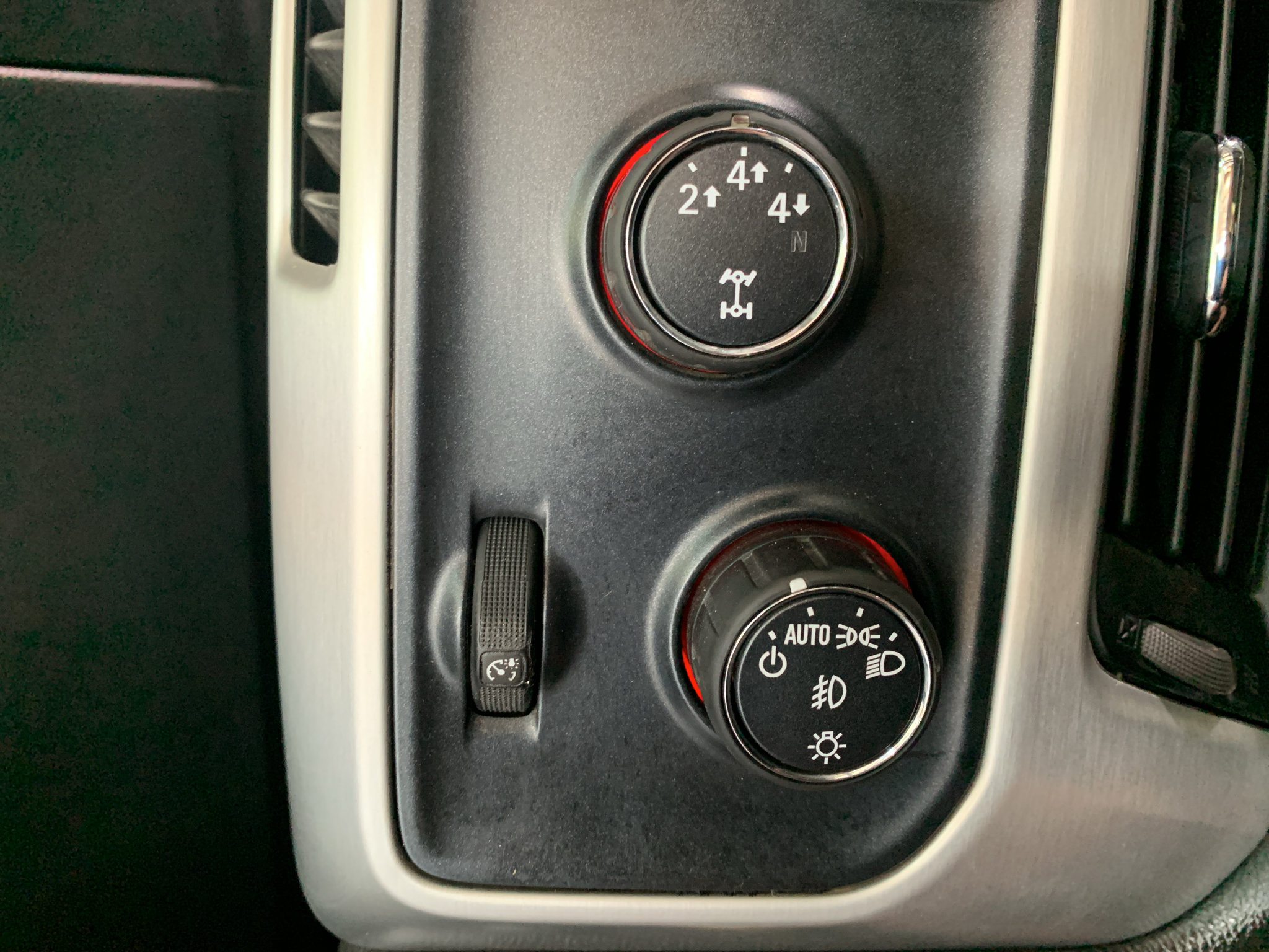 Used 2016 GMC Sierra 3500 SLE w/ SLE Preferred Package AWD/4WD image 23