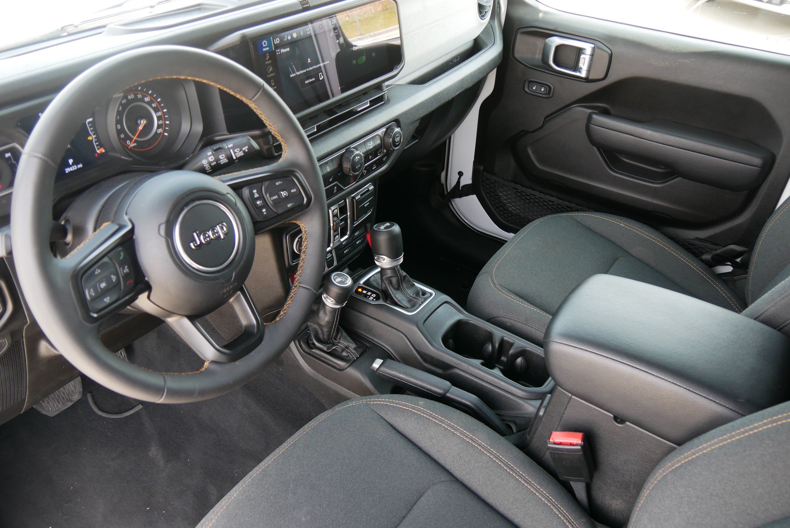 Used 2024 Jeep Wrangler Unlimited Sport AWD/4WD image 14