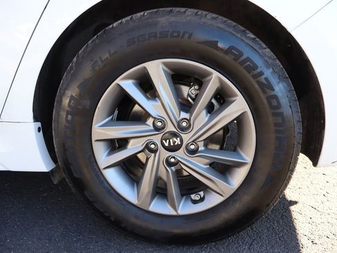 Used 2020 Kia Optima LX image 42