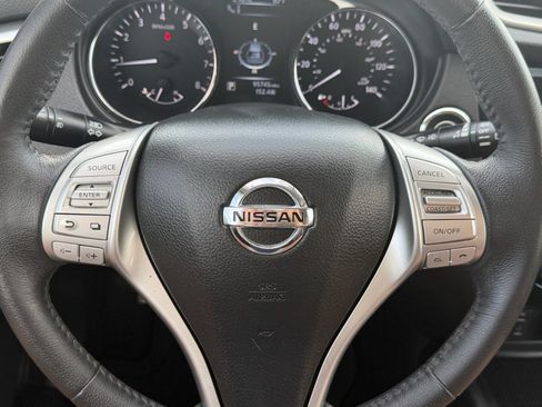Used 2016 Nissan Rogue SL w/ SL Premium Package AWD/4WD image 18