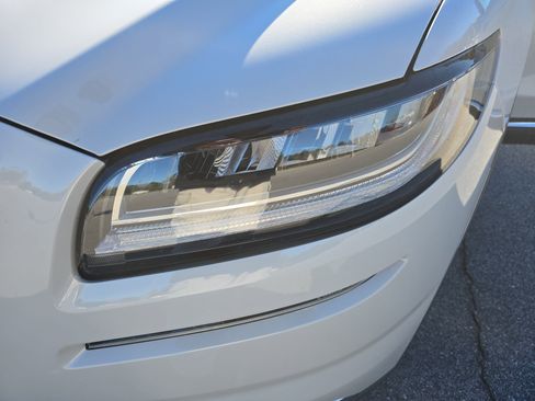 Used 2022 Lincoln Nautilus Reserve image 31