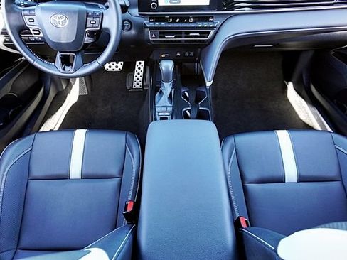 Used 2025 Toyota Camry SE FWD image 20