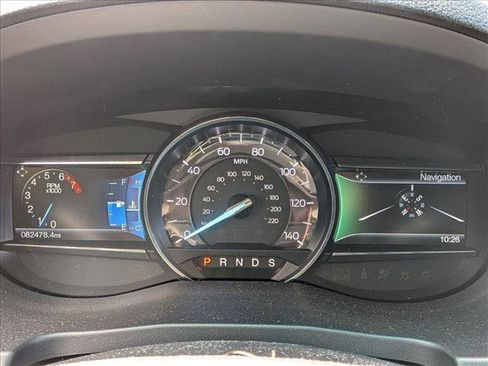 Used 2017 Ford Explorer XLT w/ Equipment Group 201A AWD/4WD image 12