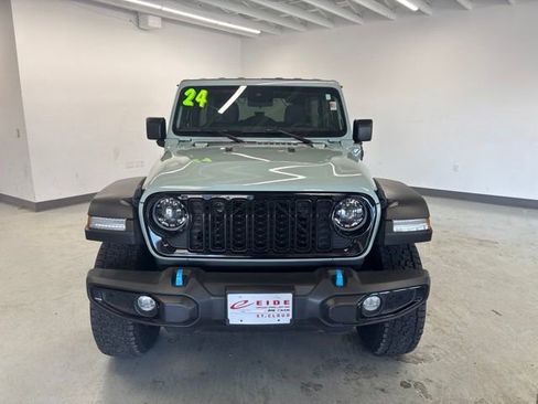 Used 2024 Jeep Wrangler Unlimited AWD/4WD image 6