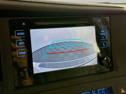 Used 2015 Toyota Sienna XLE Premium image 23