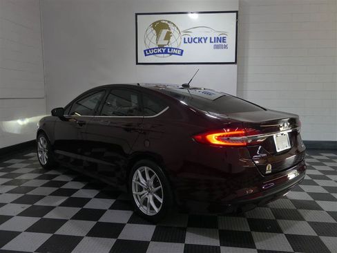 Used 2018 Ford Fusion SE w/ Fusion SE Technology Package FWD image 11