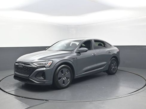 Used 2024 Audi Q8 e-tron Premium AWD/4WD image 38