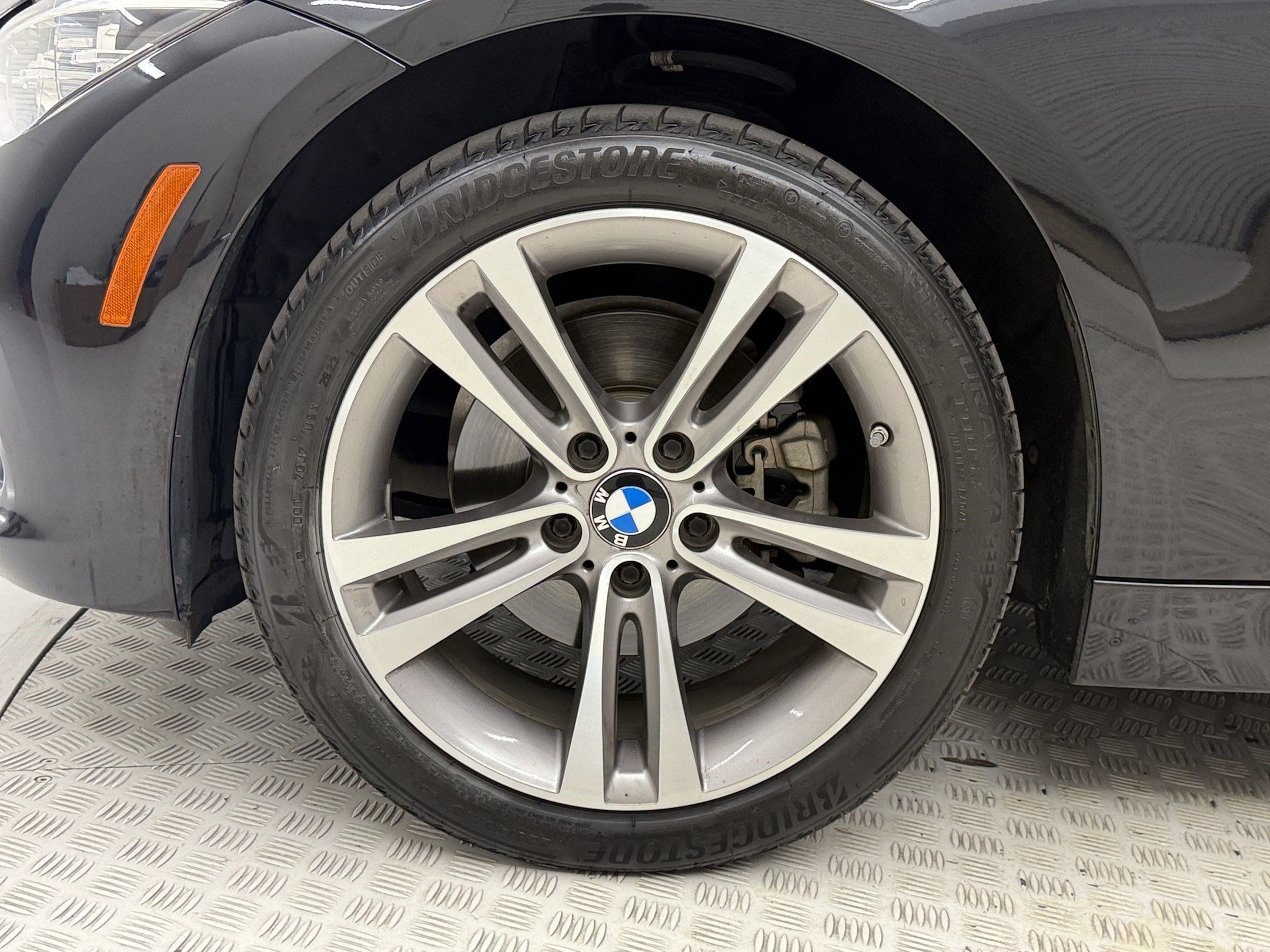 Used 2018 BMW 330i Sedan w/ Convenience Package RWD image 13