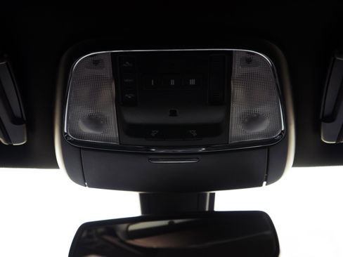 Used 2022 Dodge Charger R/T w/ Plus Group image 32