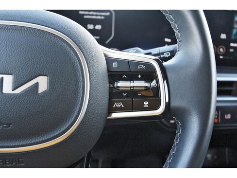 Used 2025 Kia Sorento SX FWD image 25