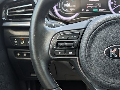 Used 2021 Kia Niro LXS image 23