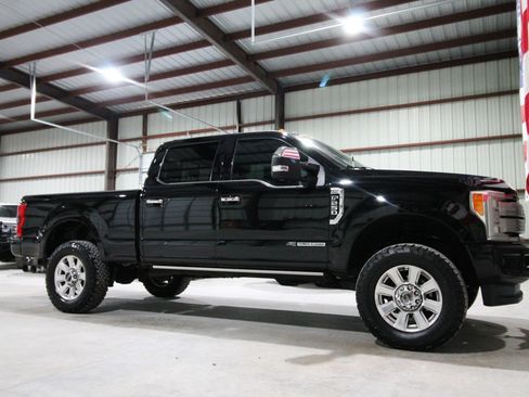 Used 2017 Ford F250 Platinum image 16