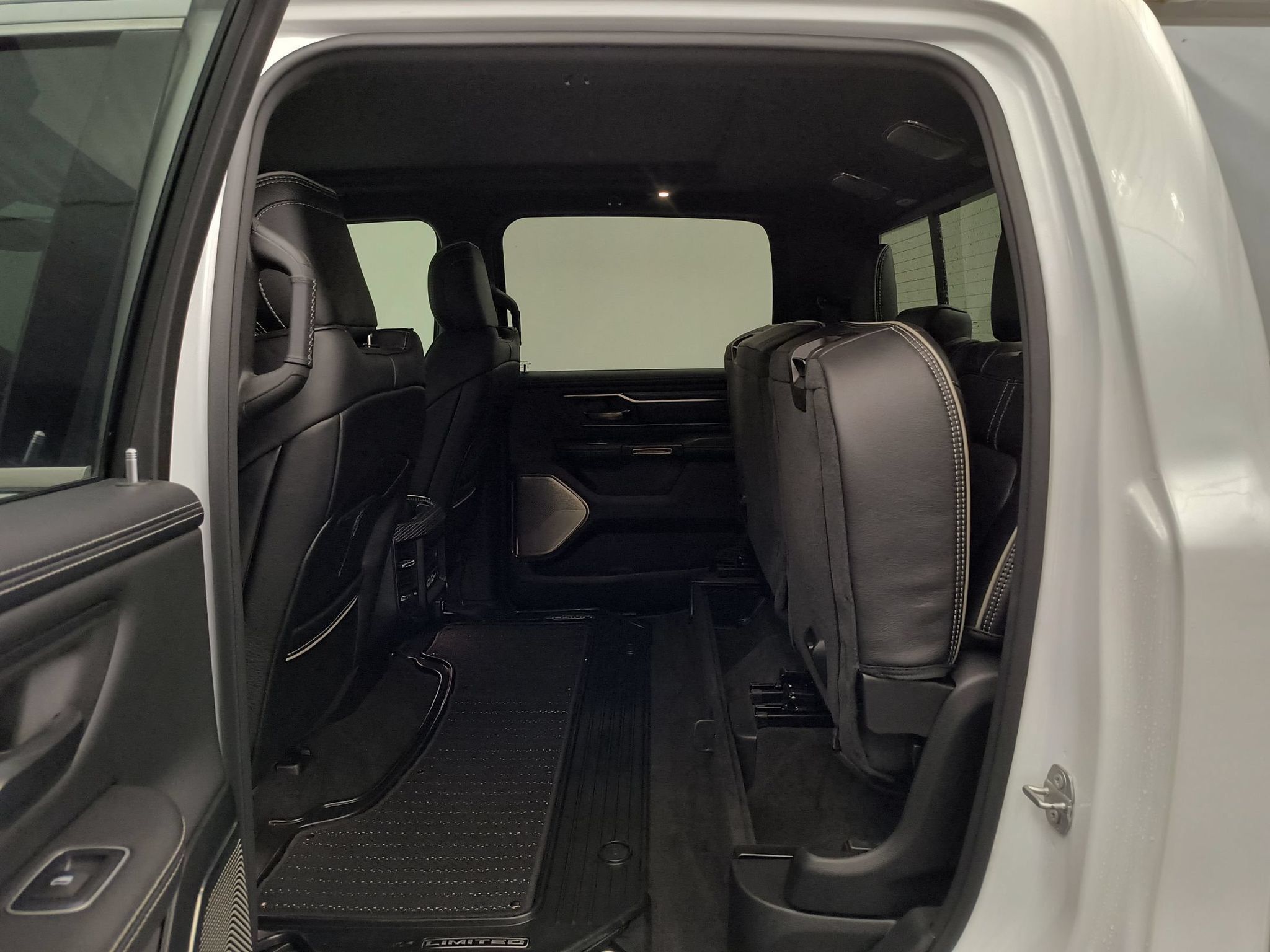 Used 2020 RAM 1500 Limited AWD/4WD image 21