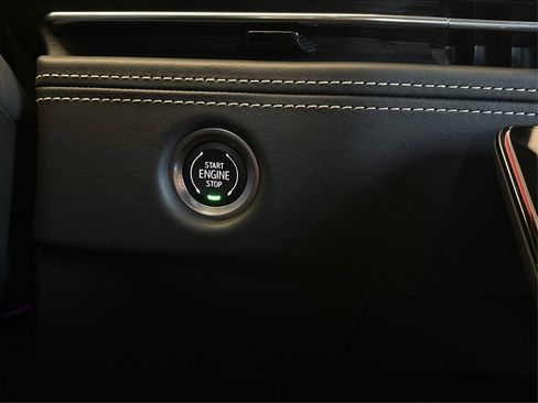 Used 2025 Cadillac Escalade V image 28