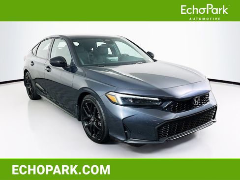 Used 2025 Honda Civic Sport image 1