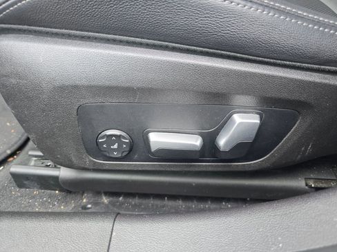 Used 2023 BMW 330e xDrive image 20