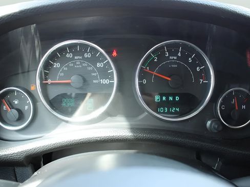 Used 2014 Jeep Wrangler Unlimited Sport w/ Quick Order Package 24S AWD/4WD image 21