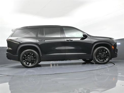 Used 2024 Chevrolet Traverse LT w/ Enhanced Driving Package FWD image 38