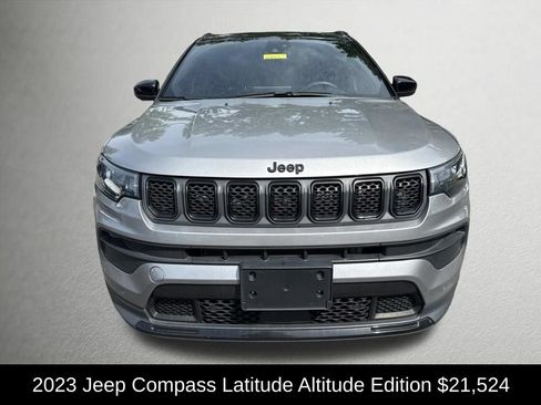 Used 2023 Jeep Compass Latitude w/ Convenience Group AWD/4WD image 6