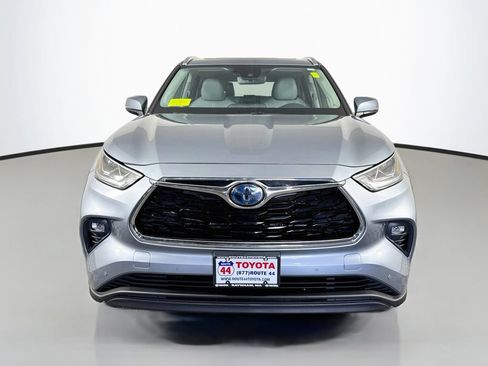 Used 2021 Toyota Highlander Limited AWD/4WD image 11