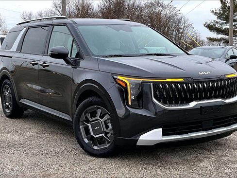 Used 2026 Kia Carnival EX image 39