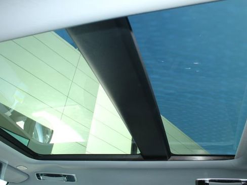 New 2026 Land Rover Range Rover SV image 23