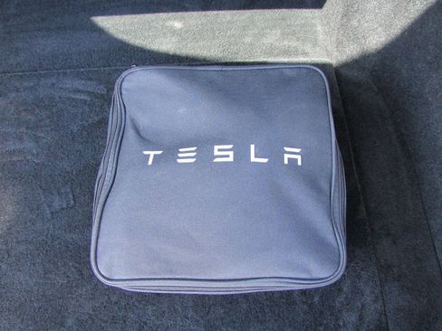Used 2023 Tesla Model S Standard Range AWD/4WD image 37