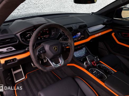 Used 2025 Lamborghini Urus SE image 25