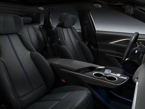 New 2026 Cadillac Lyriq V w/ Exterior Carbon Fiber Package AWD/4WD image 11