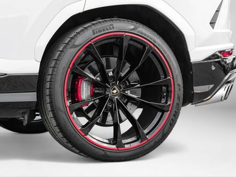 Used 2022 Lamborghini Urus image 68