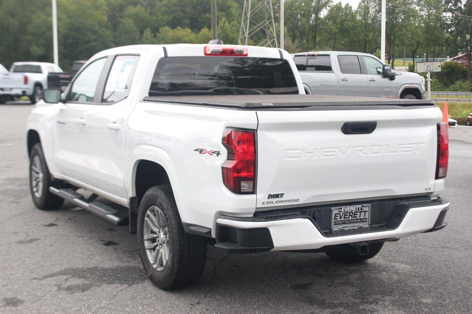 Used 2024 Chevrolet Colorado LT AWD/4WD image 5