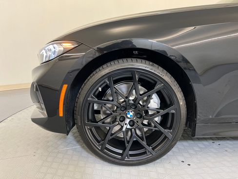 Used 2025 BMW 330i Sedan w/ Premium Package RWD image 10