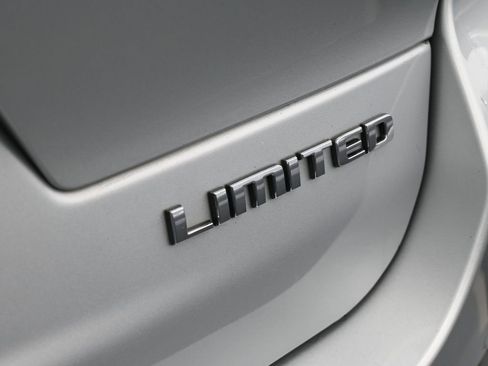 Used 2023 Jeep Grand Cherokee L Limited image 35