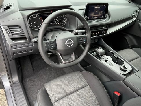 New 2026 Nissan Rogue SV image 10