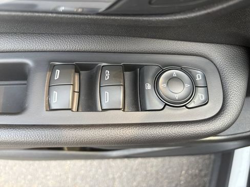 Used 2020 GMC Terrain SLT FWD image 18