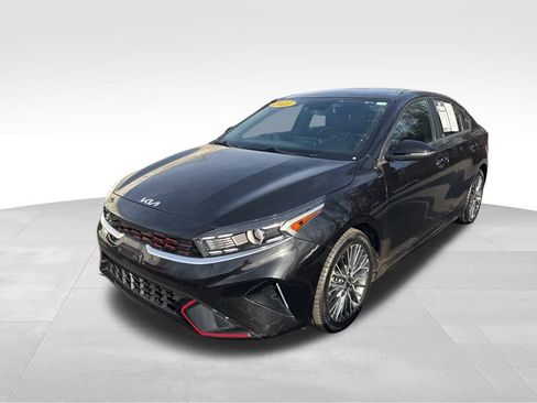 Used 2023 Kia Forte GT-Line image 3
