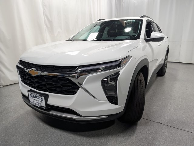 New 2026 Chevrolet Trax LT w/ Sunroof Package FWD image 7