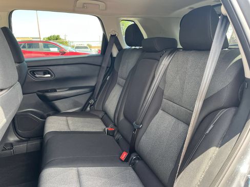 Used 2025 Nissan Rogue SV AWD/4WD image 28