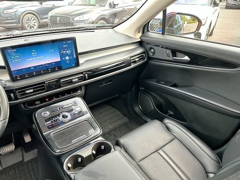 Certified 2023 Lincoln Nautilus Reserve w/ Equipment Group 201A AWD/4WD image 20