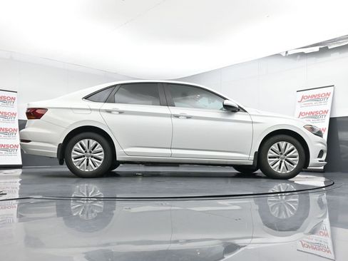 Used 2019 Volkswagen Jetta S image 24