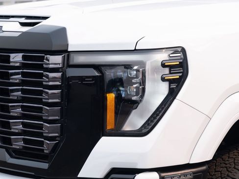 Used 2026 GMC Sierra 3500 Denali Ultimate AWD/4WD image 25